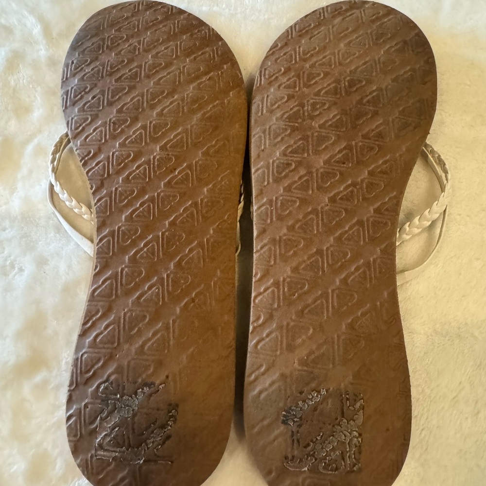White Roxy flip flops - Picture 2 of 2